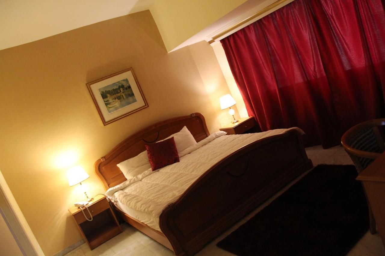 Hotel The Diplomat Bejrut Zewnętrze zdjęcie