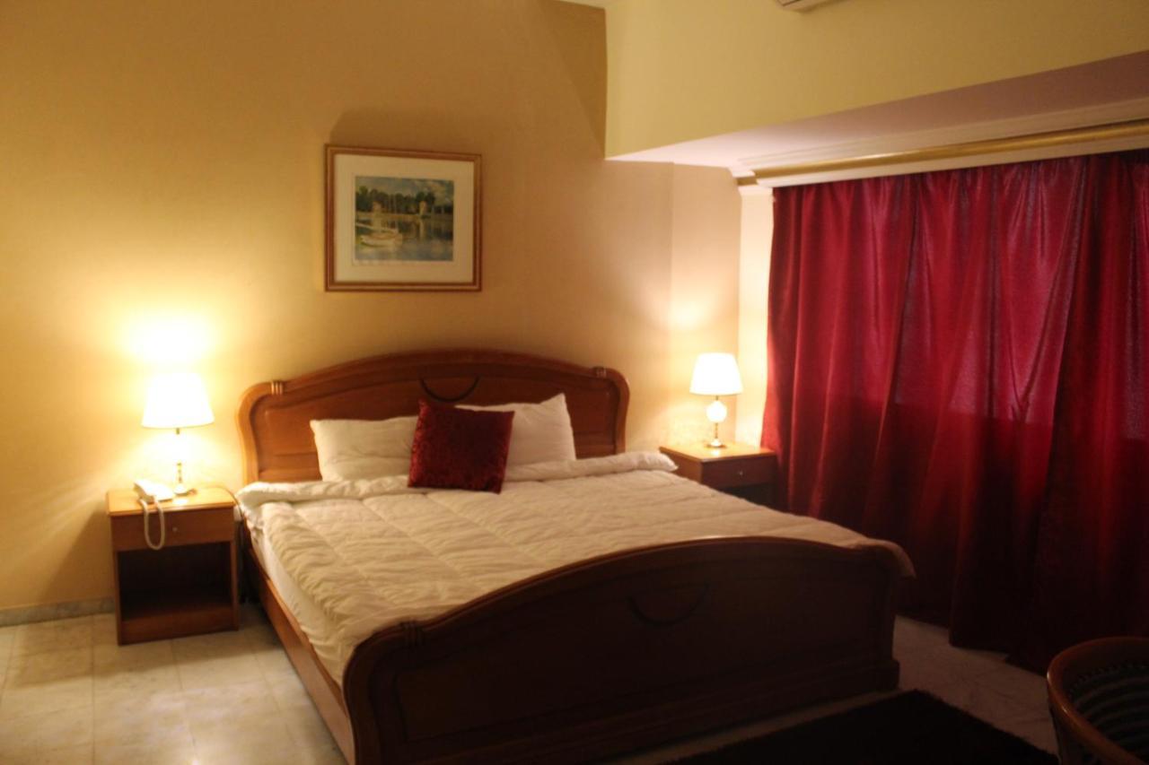 Hotel The Diplomat Bejrut Zewnętrze zdjęcie