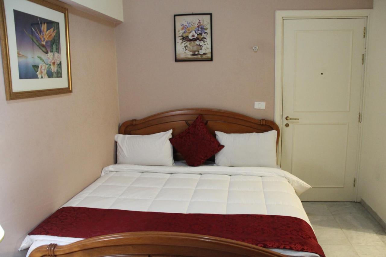 Hotel The Diplomat Bejrut Zewnętrze zdjęcie